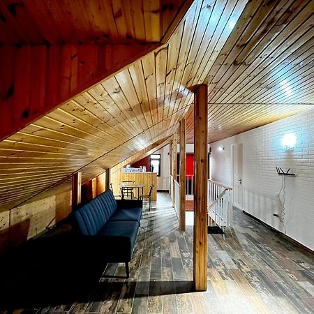 Nino & Irodi'S Guest House Кутаиси Экстерьер фото