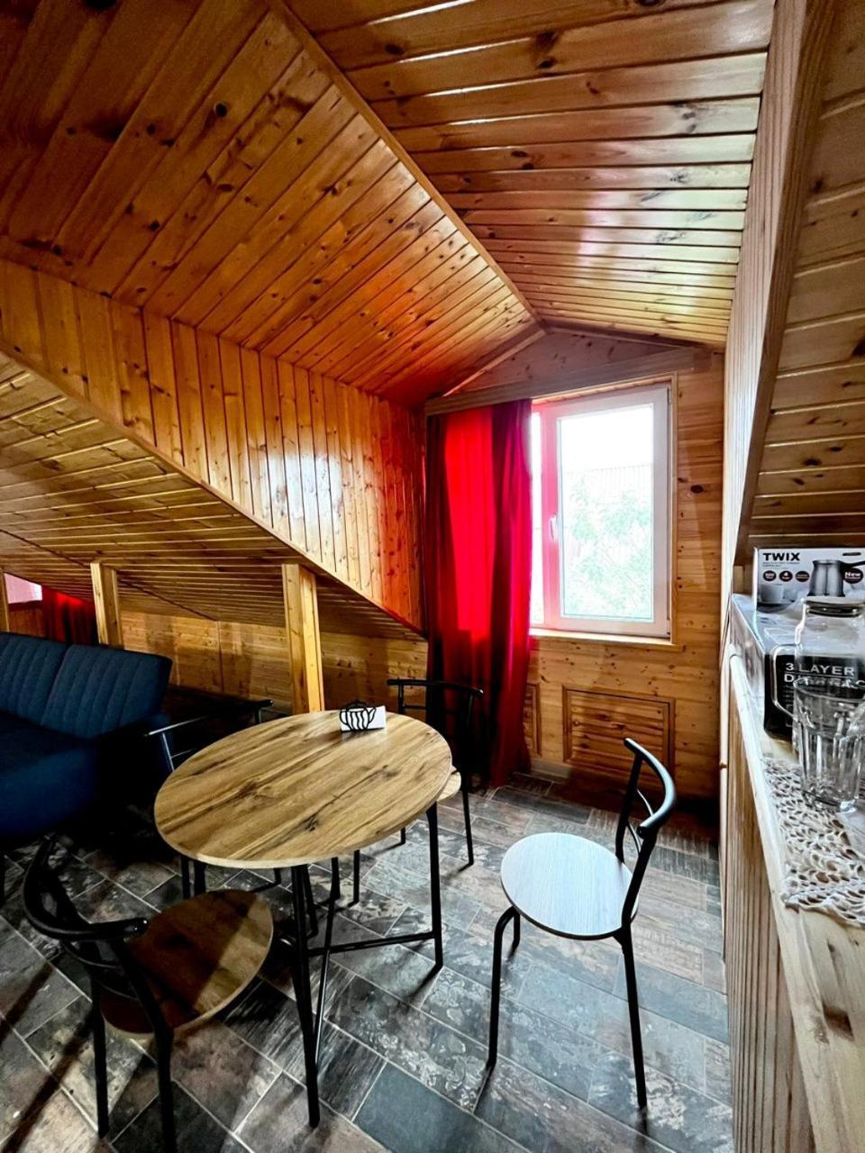 Nino & Irodi'S Guest House Кутаиси Экстерьер фото