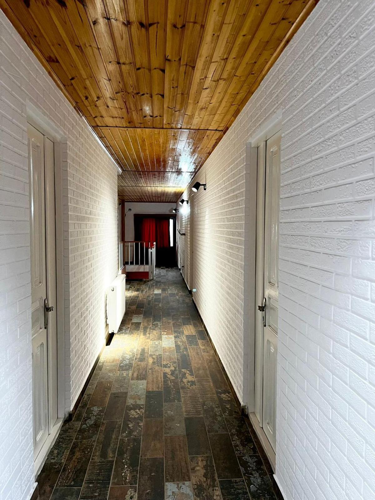 Nino & Irodi'S Guest House Кутаиси Экстерьер фото