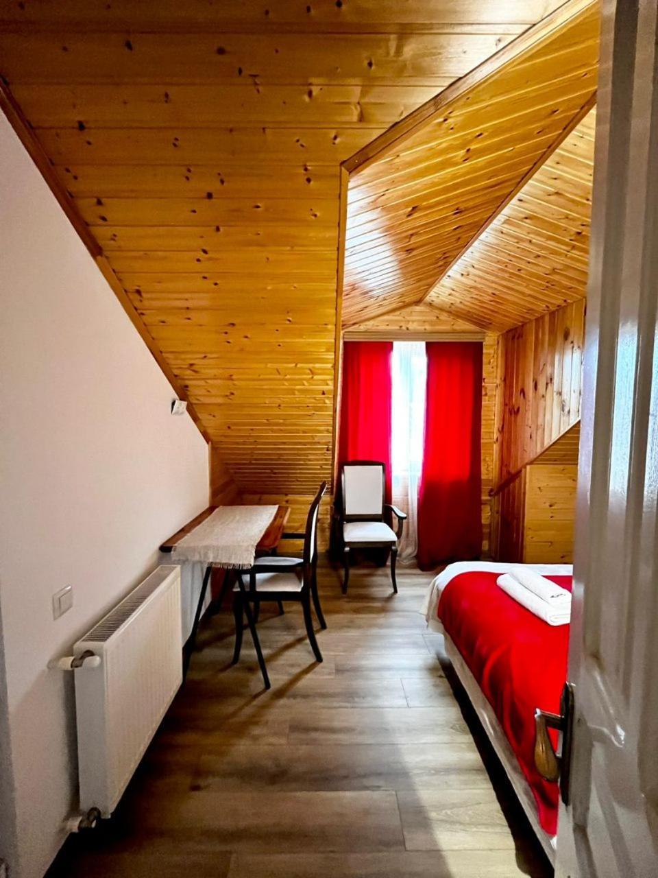Nino & Irodi'S Guest House Кутаиси Экстерьер фото